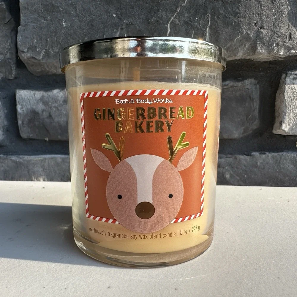 Bath & Body Works White Barn GINGERBREAD BAKERY 7 oz Single Wick Candle - NEW